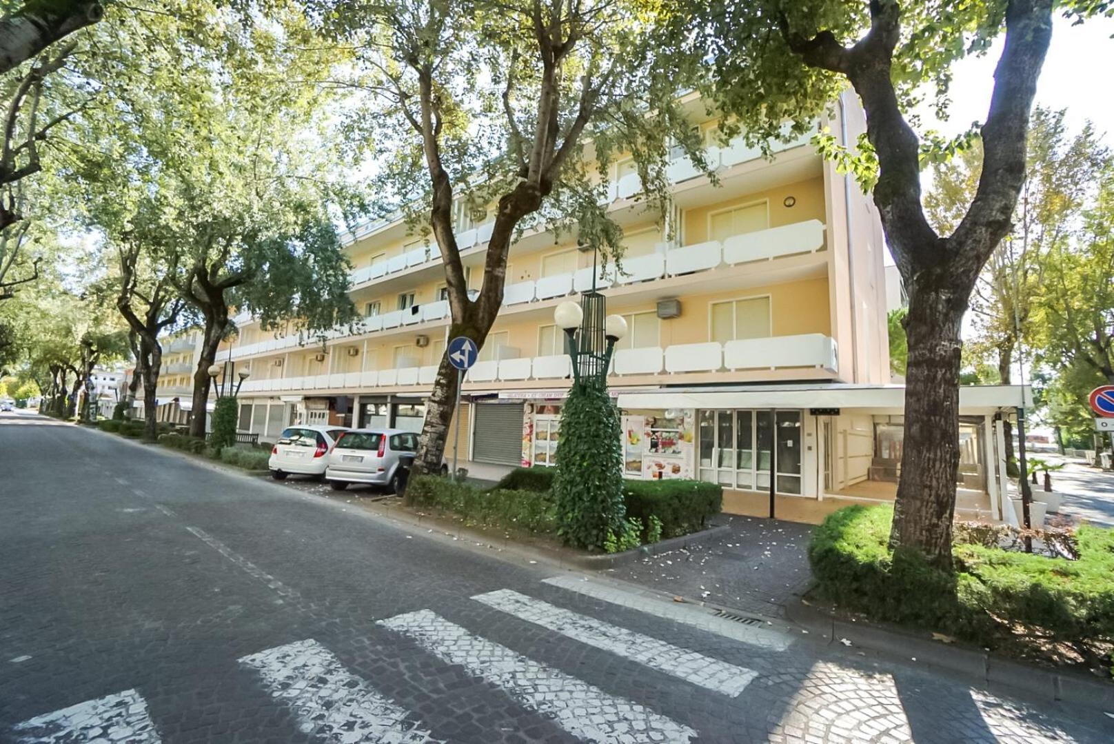 Condominio Bussola بيبيوني المظهر الخارجي الصورة