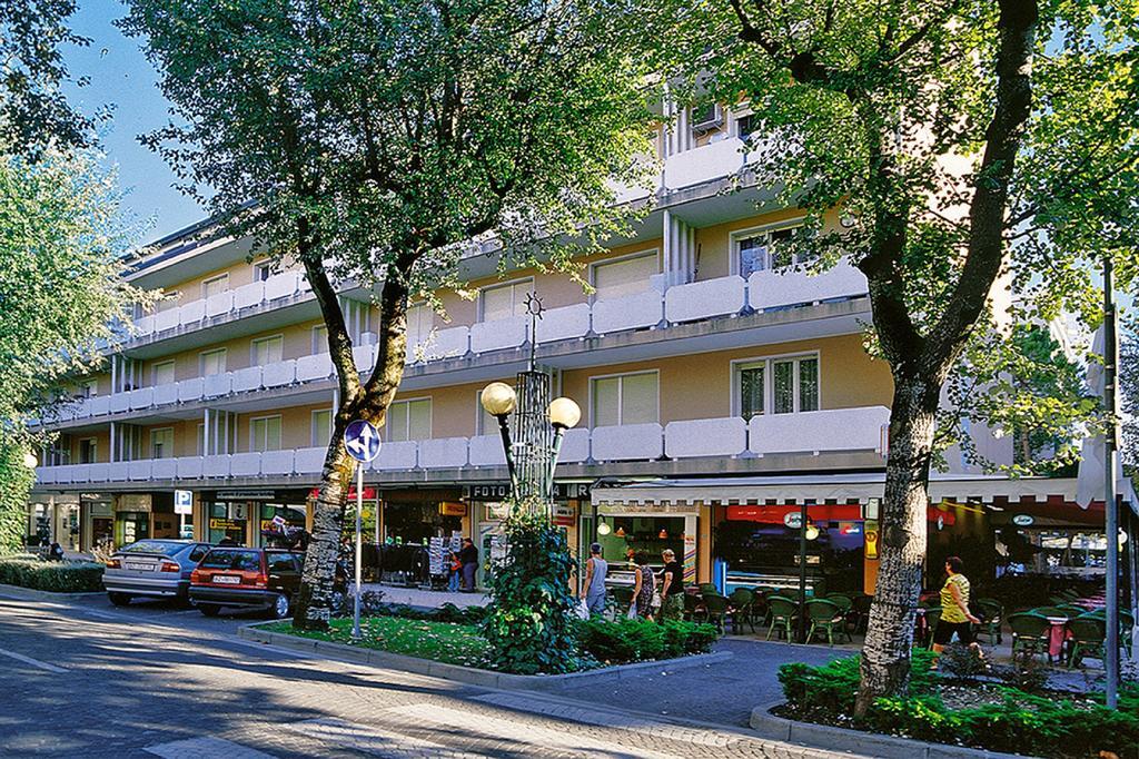 Condominio Bussola بيبيوني المظهر الخارجي الصورة